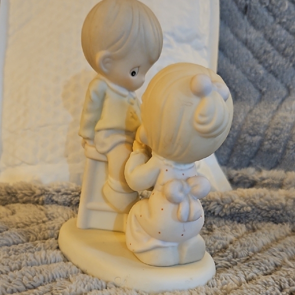Precious Moments 'You Are Always There For Me' Figurine - Picture 4 of 5